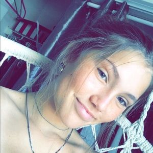 Meet your Posher, Ella